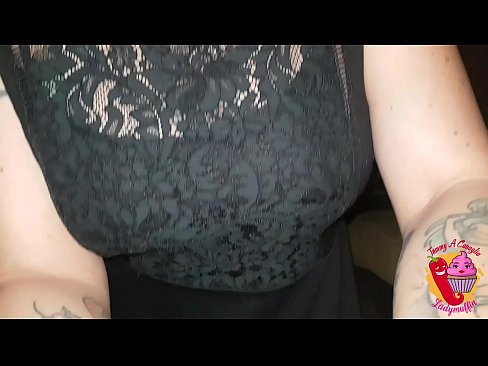 ❤️ Slutty ګامه خور هغه ته یو blowjob او هسپانوي ورکوي ❤️ په موږ
